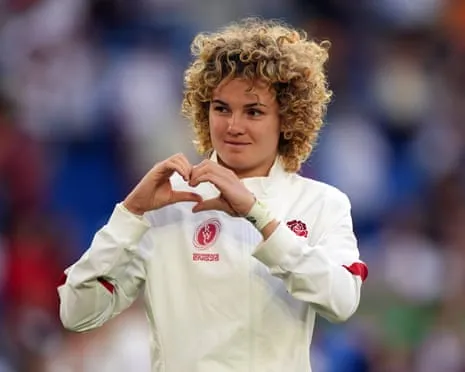 The Red Roses' Kildunne and Hannah Botterman Fit to Take On France in Last Four Clash