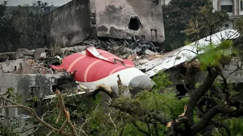 Next of kin of Air India crash passengers sue aircraft giants the manufacturers