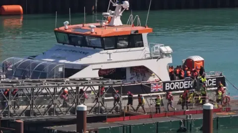 Initial UK Legal Challenge Submitted Against Migrant Return Agreement